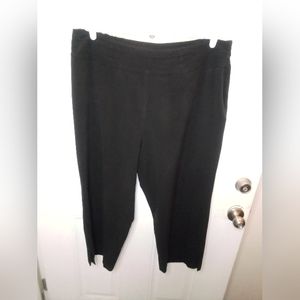 Cato Black Capris